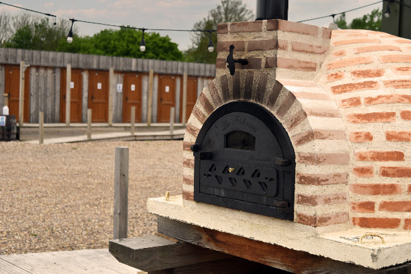 Pizza oven